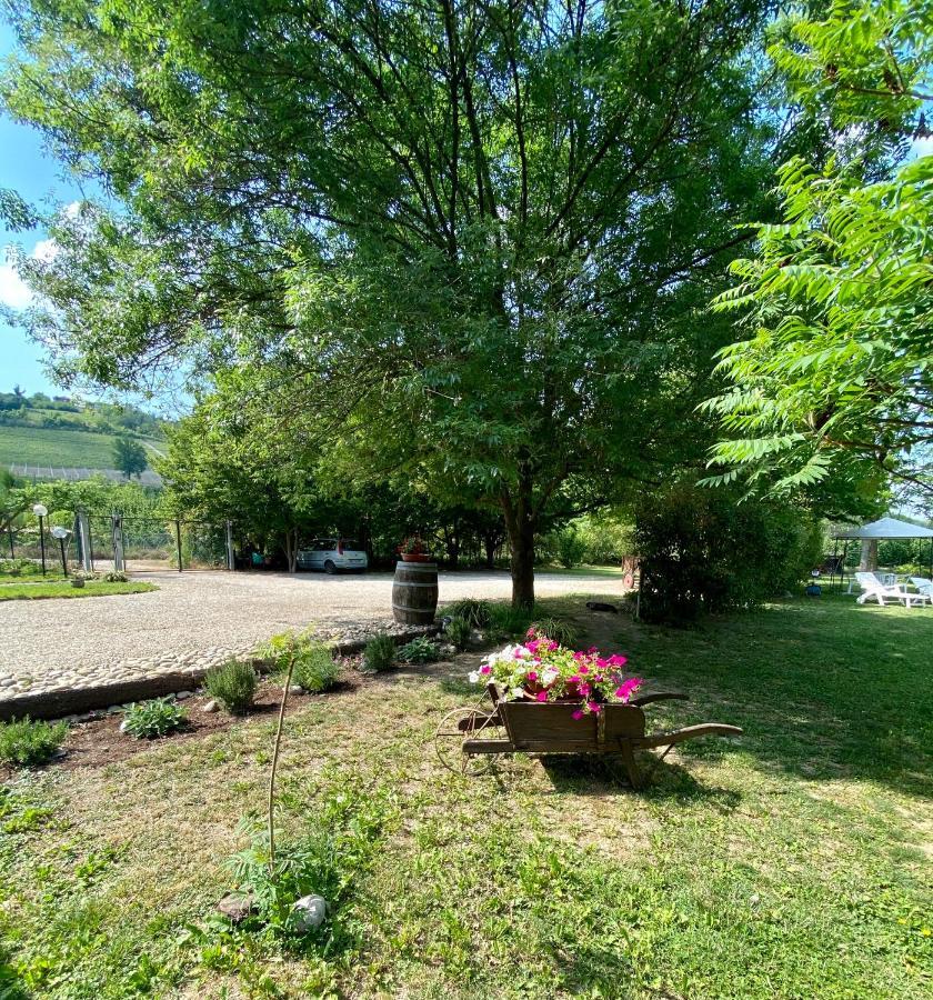 Locanda Del Molino Vecchio Magliano Alfieri Extérieur photo